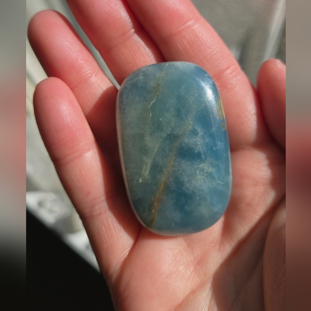 Blue Onyx Palm Stone